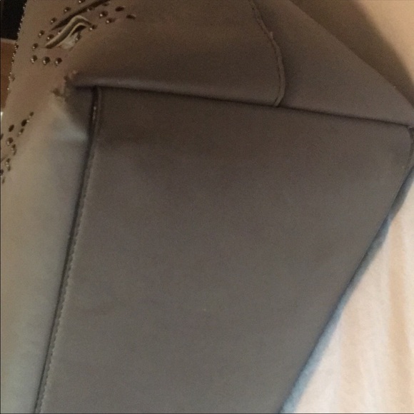 Bundle 2 Victoria’s Secret Totes NWT Black w/ Silver Tassel & 1 Gray Stu… - Picture 12 of 15